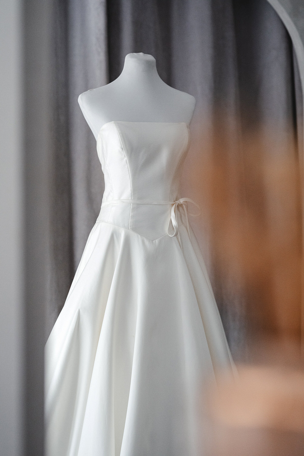 straight neckline, basque waist minimalist rtw wedding gown manila